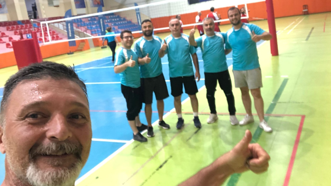 Erkek Voleybol Öğretmenler Takımımız Kamu Spor Oyunları turnuvasına katıldı